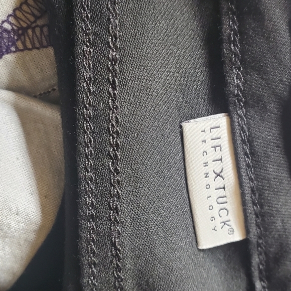 NYDJ LiftXTuck Slimming Fit Barbara Bootcut Black Sz. 4P Jeans - Picture 11 of 13